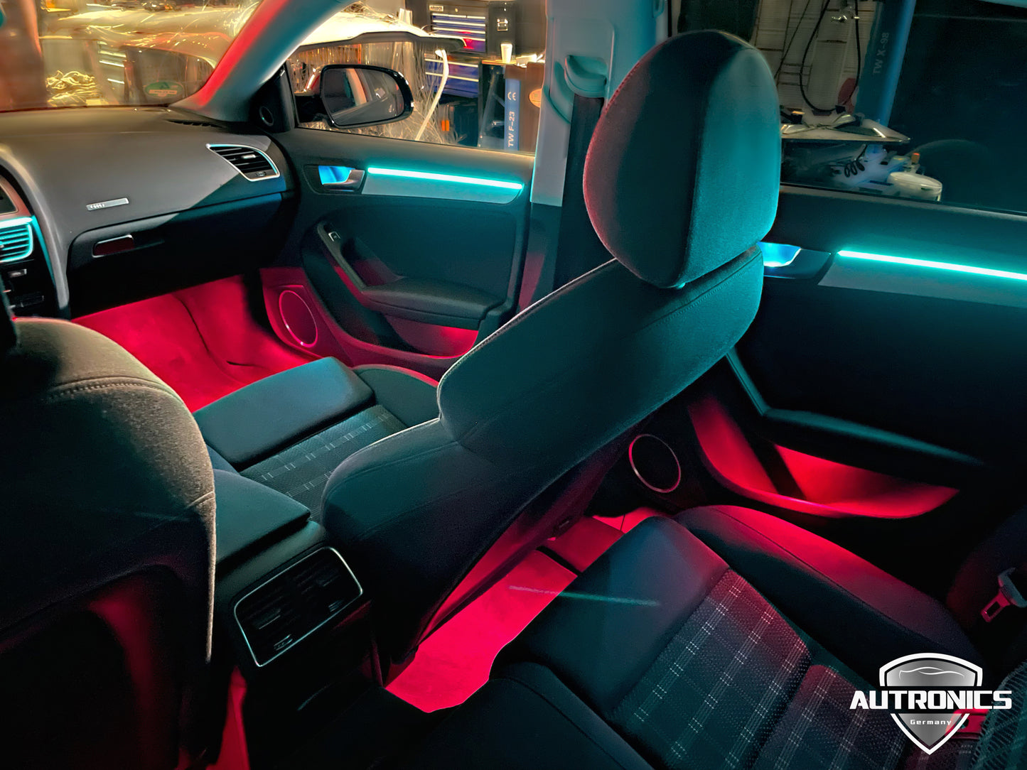 RGB LED Ambientebeleuchtung Auto Komplettset 18-Teiliges Innenraum Licht Kit mit App Steuerung & Montagezubehör Universal