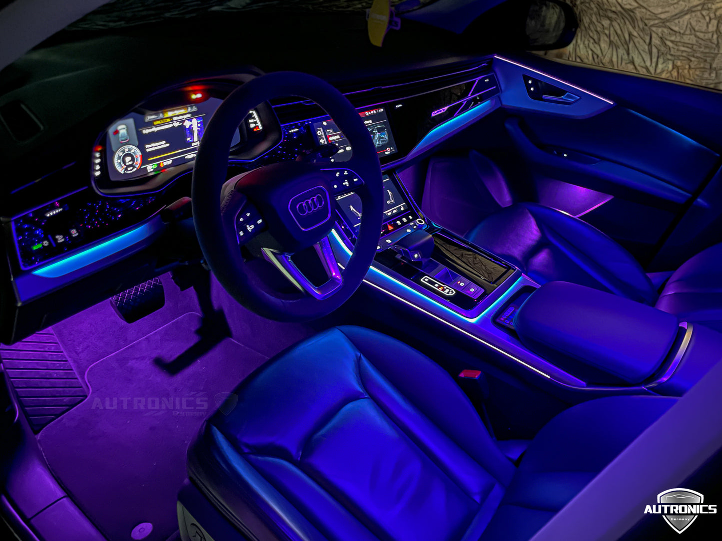 RGB LED Ambientebeleuchtung Nachrüstset mit integrierten LED Zierleisten für Audi Q8 ab 2019 Dynamische Rainbow Innenraumbeleuchtung mit App Steuerung & OEM Style Komplettset