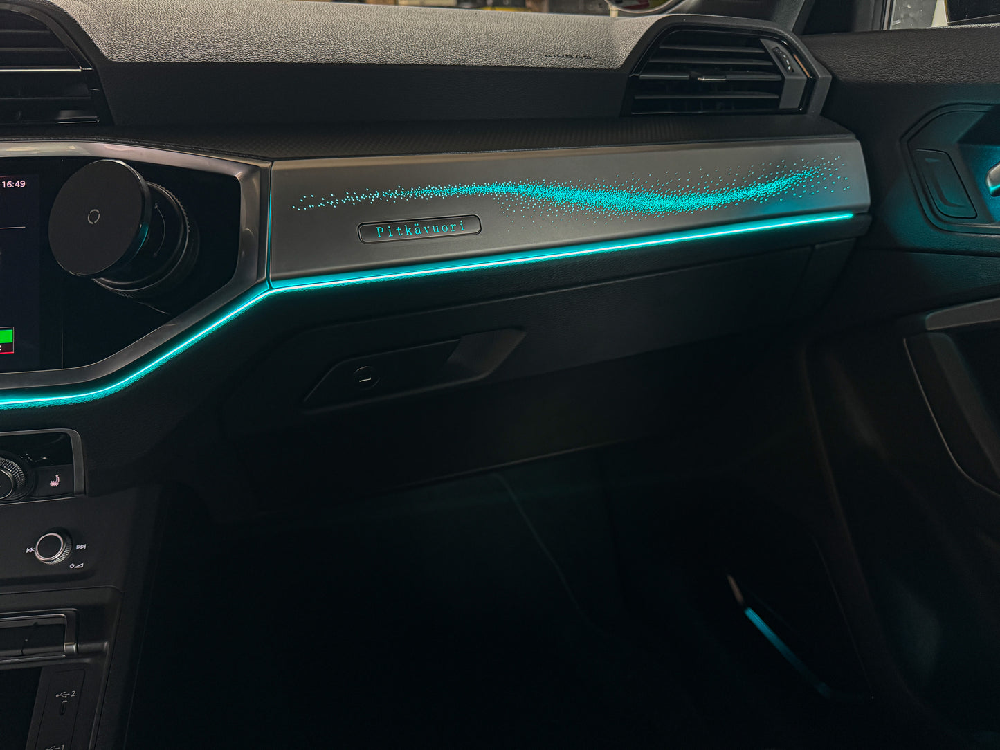 LED Ambientebeleuchtung Audi Q3 kaufen Komplettset RGB dynamisch mit Einbauleisten OEM Look Innenraum Beleuchtung Nachrüstung Set