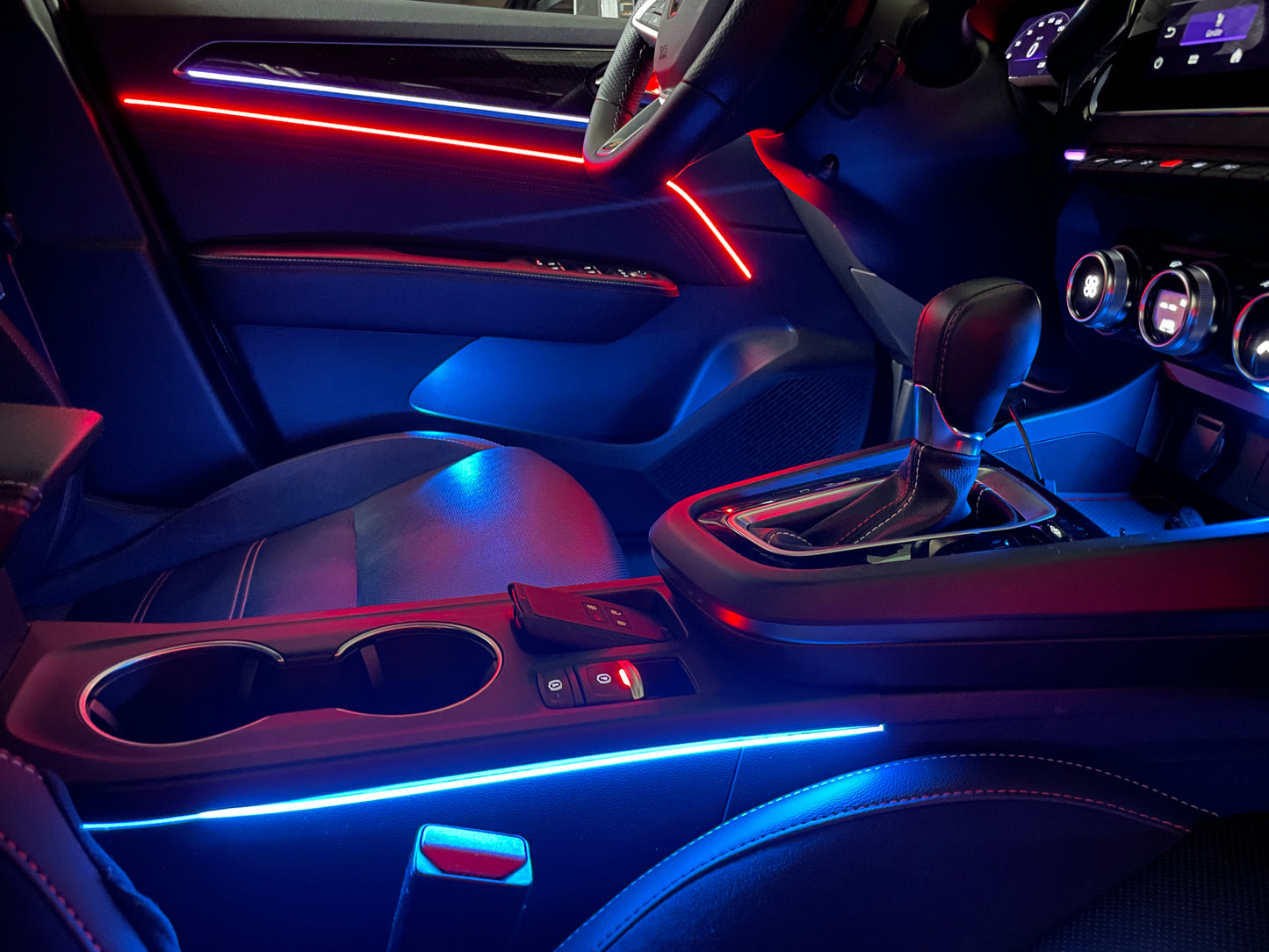 RGB LED Ambientebeleuchtung Auto Komplettset 18-Teiliges Innenraum Licht Kit mit App Steuerung & Montagezubehör Universal