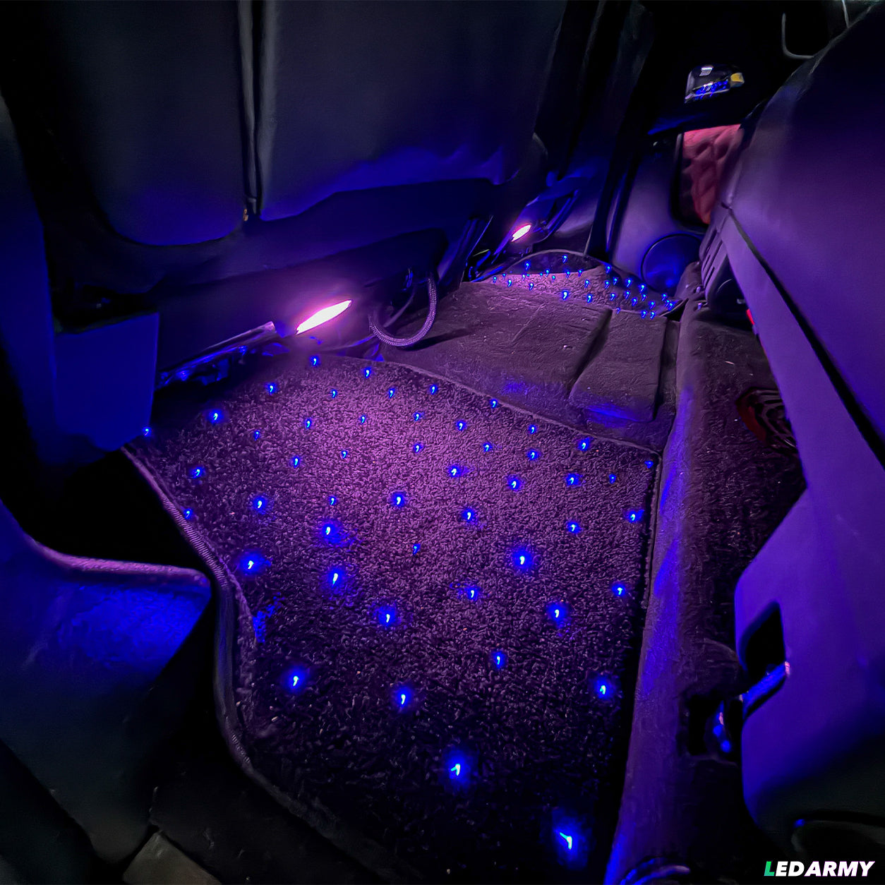 LED Auto Fußmatten RGB mit Sternenhimmel-Effekt Universelle LED Fußraumbeleuchtung für alle Fahrzeuge 64 Farben App- & Fernbedienung